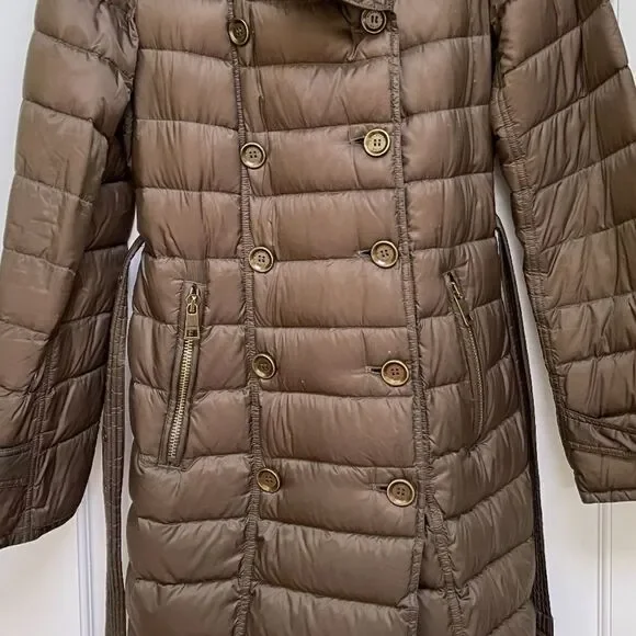 Burberry
Ashwick Puffer Coat w/ Detachable Hooded jacket - Picture 8 of 11